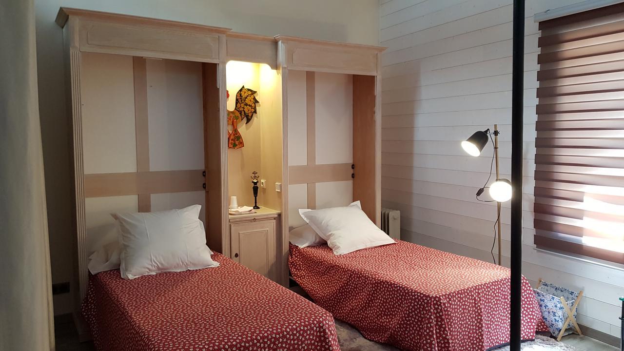 Au Coq Bleu Guest house Mareugheol